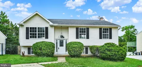 8 Rocky Ln, Pikesville, MD 21208