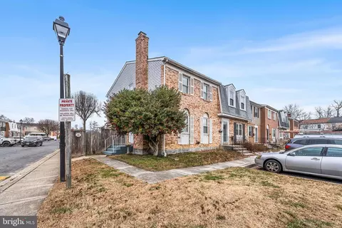 16 Tussock Ct #16, Middle River, MD 21220