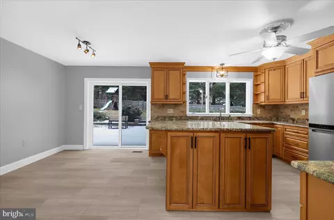 Entry Way - 3300 Paper Mill Rd, Phoenix, MD 21131 photo 5 of 10