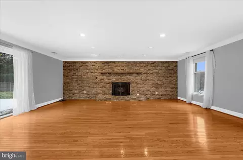 Living - 3300 Paper Mill Rd, Phoenix, MD 21131 photo 2 of 7