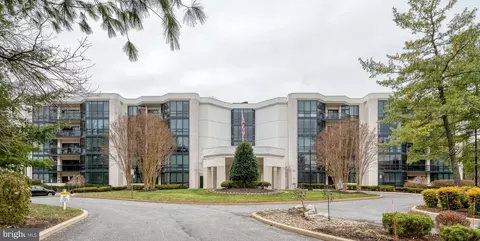 4001 Old Court Rd #218, Pikesville, MD 21208