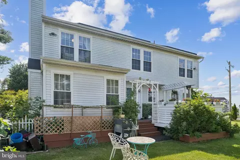Exterior - 2117 Cross Trails Rd, Windsor Mill, MD 21244 photo 5 of 7