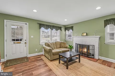 Living - 1424 E Joppa Rd, Towson, MD 21286 photo 1 of 1