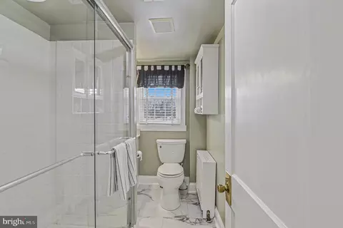 Bath - 1424 E Joppa Rd, Towson, MD 21286 photo 2 of 2