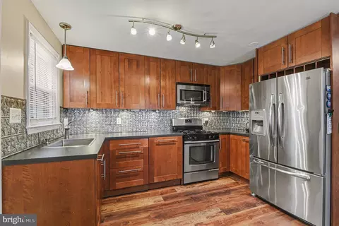 Kitchen - 1424 E Joppa Rd, Towson, MD 21286 photo 1 of 2