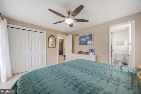 Bedroom - 6206 Pleasant View Ave, Baltimore, MD 21209 photo 4 of 4
