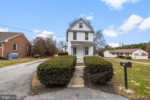 15 Wolf Ave, Reisterstown, MD 21136