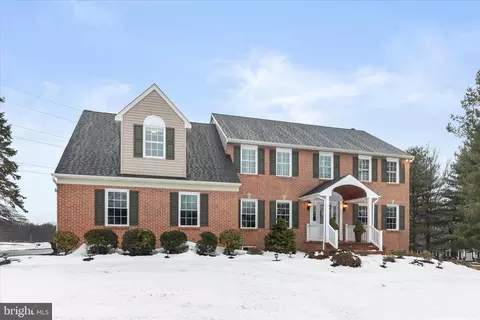 13 Farm Ridge Ct, Baldwin, MD 21013