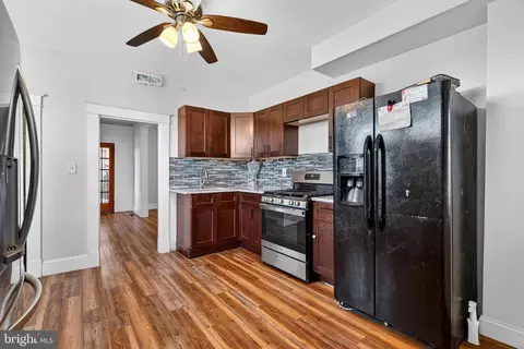 Entry Way - 511 47th St, Baltimore, MD 21224 photo 1 of 6