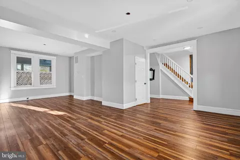 Living - 511 47th St, Baltimore, MD 21224 photo 1 of 5