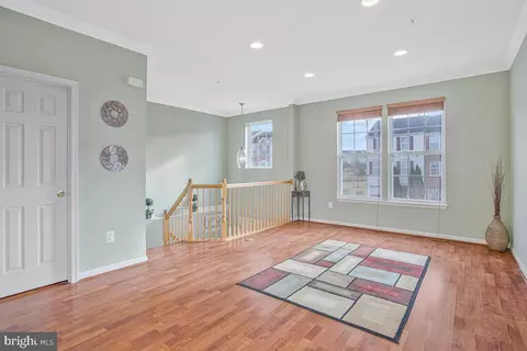 Living - 9831 Biggs Rd, Middle River, MD 21220 photo 4 of 6