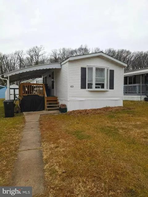 49 Rockywood Ln, Essex, MD 21221