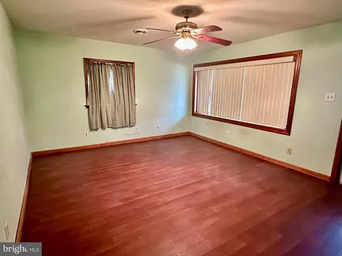 Living - 28 Right Wing Dr, Middle River, MD 21220 photo 1 of 5