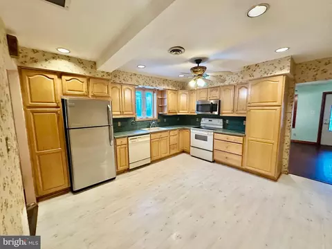 Kitchen - 28 Right Wing Dr, Middle River, MD 21220 photo 1 of 4
