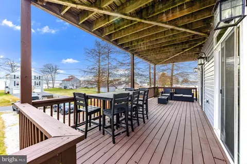 Exterior - 3628 Bay Dr, Middle River, MD 21220 photo 6 of 19