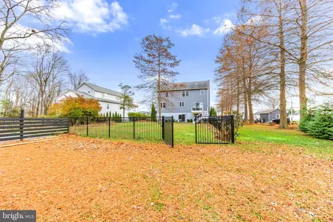 Exterior - 3628 Bay Dr, Middle River, MD 21220 photo 16 of 19