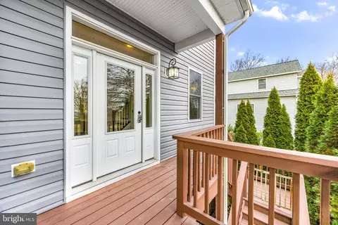 Exterior - 3628 Bay Dr, Middle River, MD 21220 photo 5 of 19