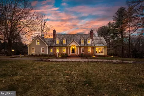 25 Springhill Farm Ct, Cockeysville, MD 21030