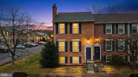 5729 Richardson Mews Sq, Arbutus, MD 21227