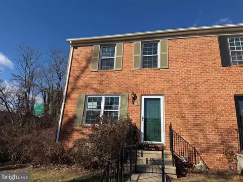 16 W End Ct, Halethorpe, MD 21227