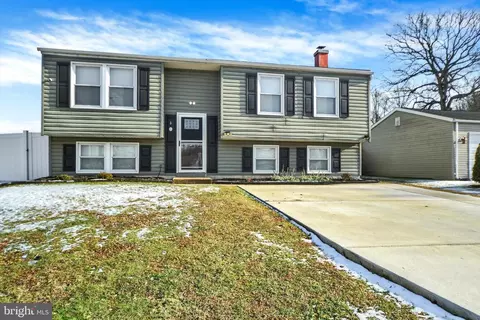 6 Storeys Ct, Nottingham, MD 21236
