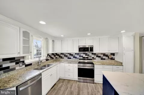 Kitchen - 6 Storeys Ct, Nottingham, MD 21236 photo 3 of 3
