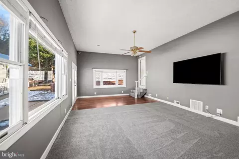 Living - 4222 Klosterman Ave, Nottingham, MD 21236 photo 6 of 9
