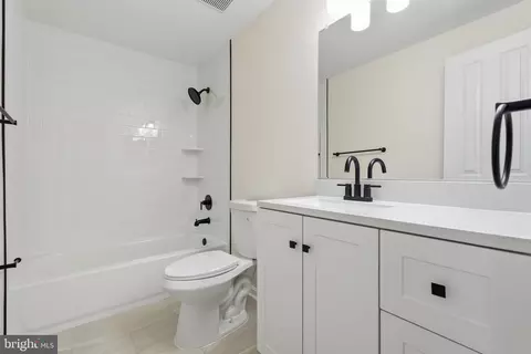 Bath - 629 Nollmeyer Rd, Middle River, MD 21220 photo 1 of 2