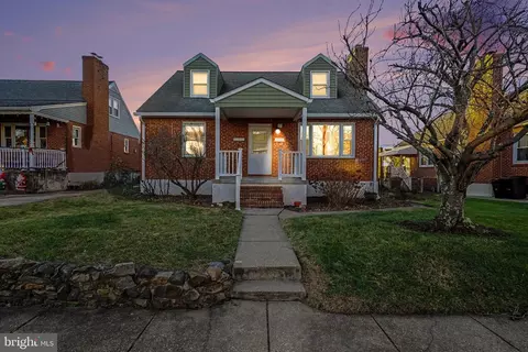 8224 Laurel Dr, Parkville, MD 21234