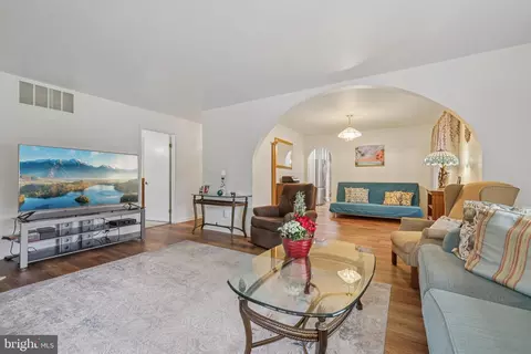 6208 Ebenezer Rd, Middle River, MD 21220 photo 3