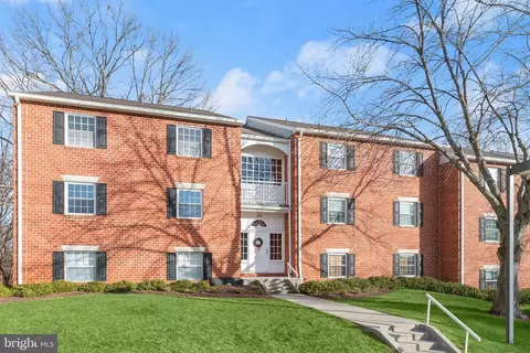 102 Castletown Rd #201, Lutherville Timonium, MD 21093