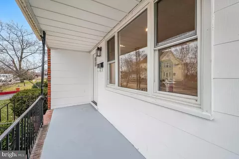 Exterior - 30 3rd Ave, Halethorpe, MD 21227 photo 3 of 5