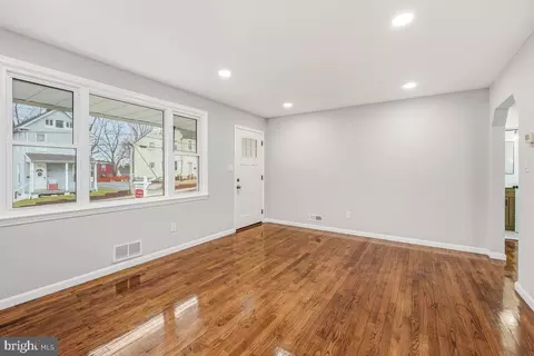 Living - 30 3rd Ave, Halethorpe, MD 21227 photo 2 of 3