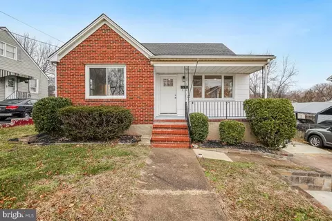 30 3rd Ave, Halethorpe, MD 21227