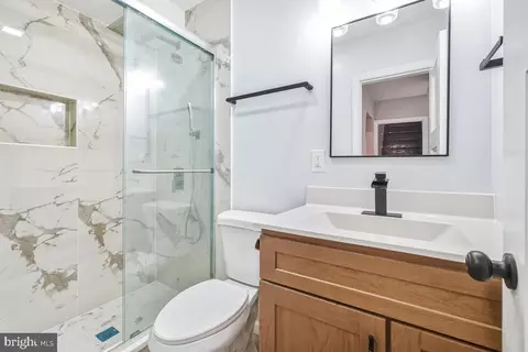 Bath - 30 3rd Ave, Halethorpe, MD 21227 photo 1 of 3
