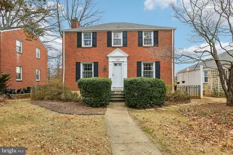 737 Howard Rd, Pikesville, MD 21208