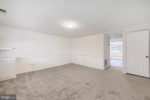 Living - 4436 Annapolis Rd, Halethorpe, MD 21227 photo 5 of 9