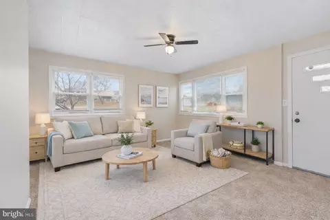 902 Cord St, Middle River, MD 21220