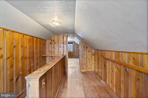 Entry Way - 31 Right Wing Dr, Middle River, MD 21220 photo 3 of 5