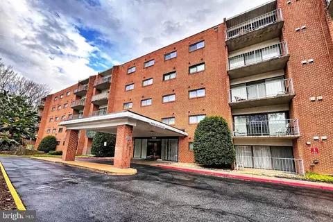 7203 Rockland Hills Dr #302, Baltimore, MD 21209