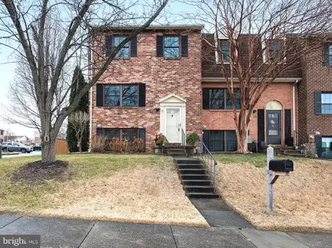 33 Badger Gate Ct, Catonsville, MD 21228