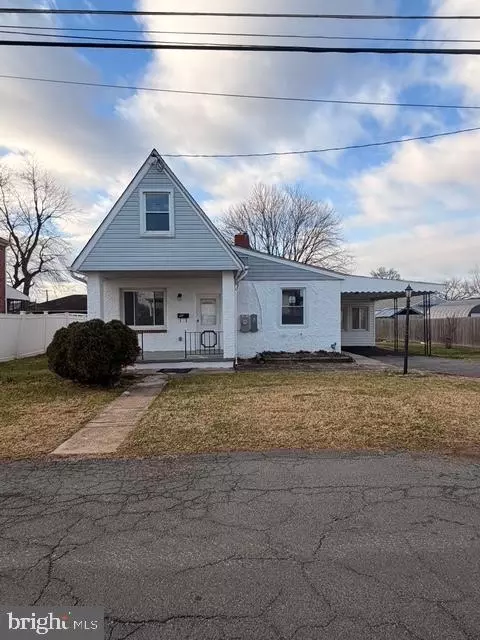 8323 Bear Creek Dr, Dundalk, MD 21222