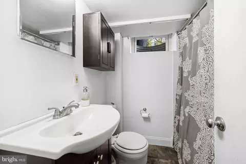 Bath - 6745 Glenkirk Rd, Baltimore, MD 21239 photo 3 of 3