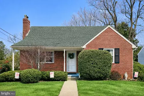 616 Woodsdale, Catonsville, MD 21228