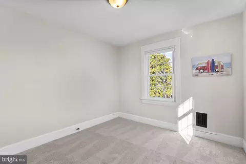 Bedroom - 4413 Hooper Ave, Baltimore, MD 21229 photo 4 of 4