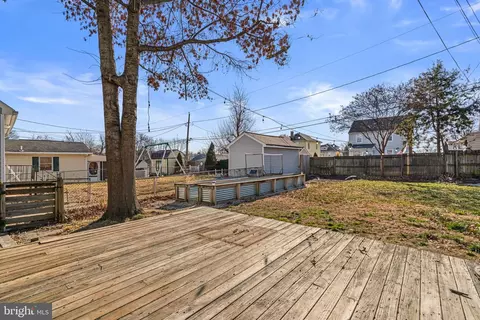 Exterior - 4413 Hooper Ave, Baltimore, MD 21229 photo 4 of 5