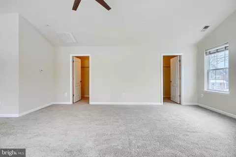 Entry Way - 5908 Gambrill Cir, White Marsh, MD 21162 photo 3 of 9