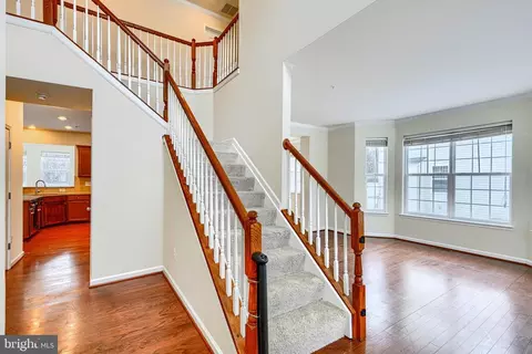 Entry Way - 5908 Gambrill Cir, White Marsh, MD 21162 photo 1 of 9