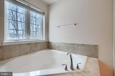 Bath - 5908 Gambrill Cir, White Marsh, MD 21162 photo 1 of 3