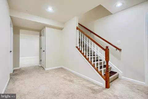 Entry Way - 5908 Gambrill Cir, White Marsh, MD 21162 photo 7 of 9